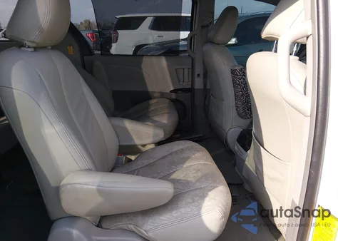 2014 Toyota Sienna Le V6 8 Passenger from USA, damaged, VIN 5TDKK3DC7ES415264